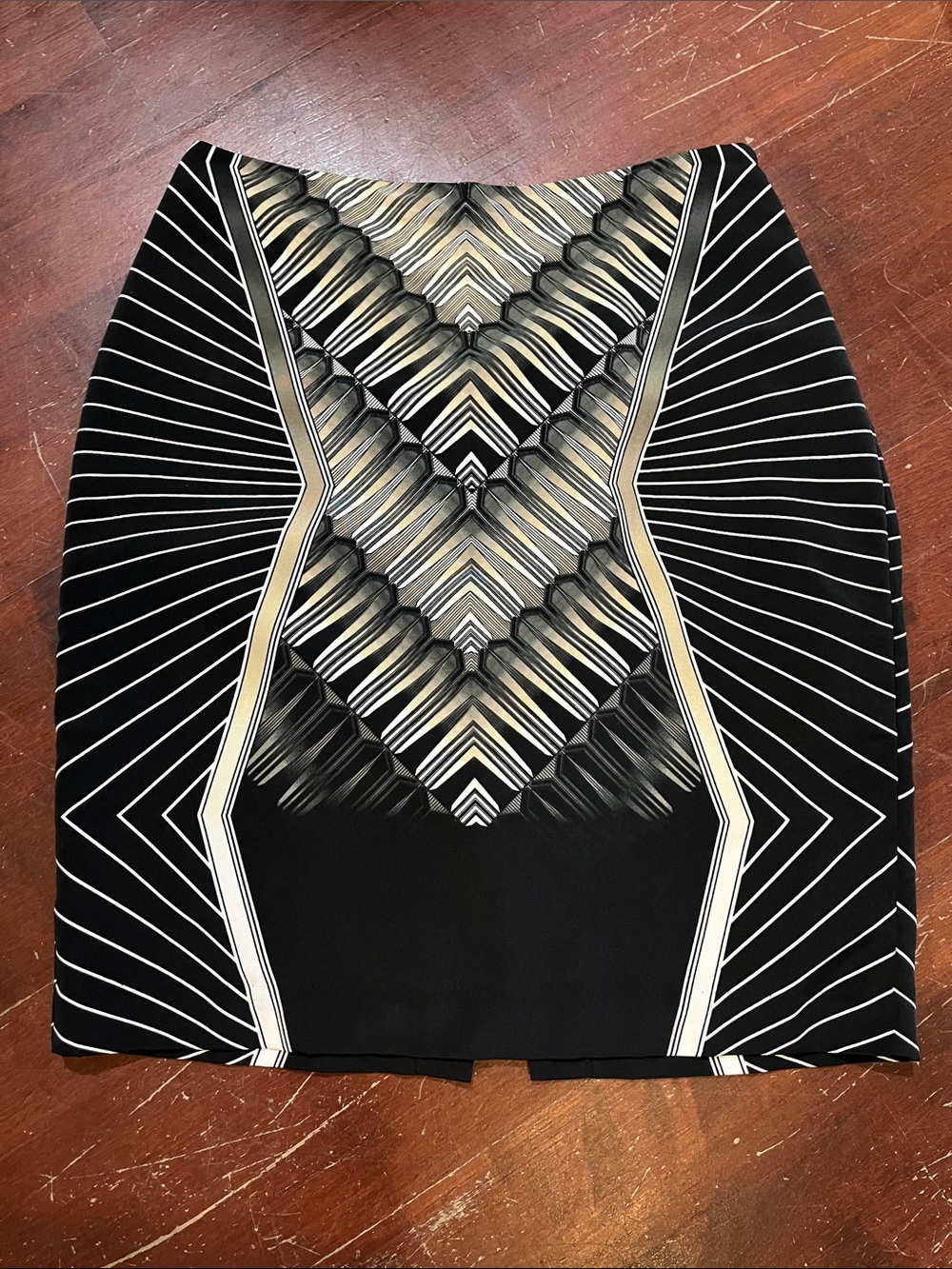 🌻3/$15🌻 Worthington Black Pencil Skirt with Cream and White Geometric Pattern